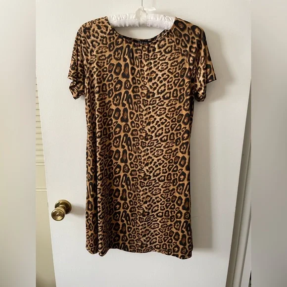 cheetah t shirt dress Cheetah Leopard Printed T-shirt Dress, Designer Festival Fashion all over Print Dress, Boho Hippie Y2K Festival Shirt Dress, Lounge Wear